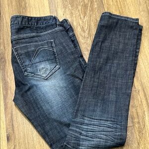 🔵Stylish Dark Wash Denim Jeans. Size 29